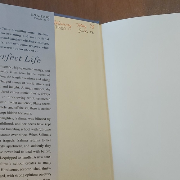 4 for $25! Lot of Danielle Steel Books 📚 - Picture 3 of 13